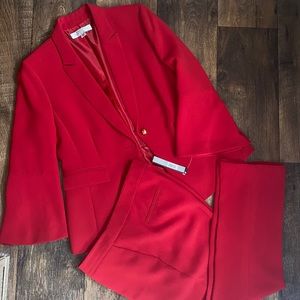 Tahari Women’s Suit NWT